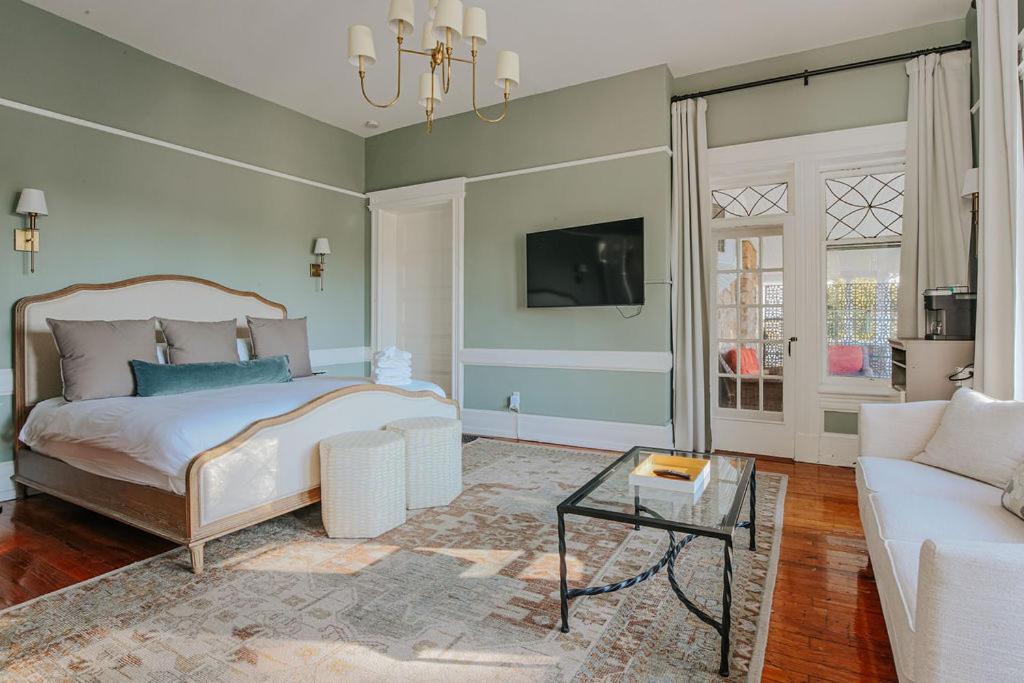 The Historic Berkeley Place Стонтон Номер фото